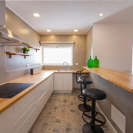 B38 - Tamar & Patio Apartment