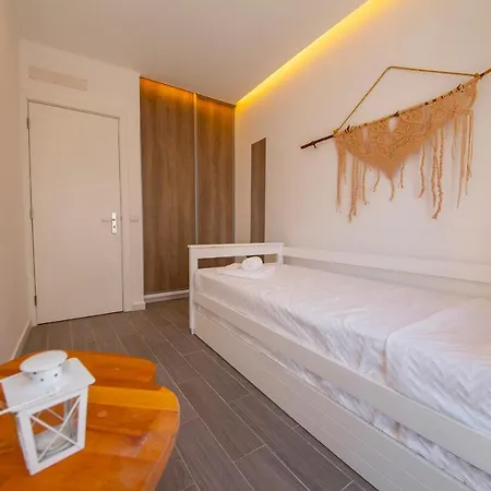 B38 - Tamar & Patio Lagos
